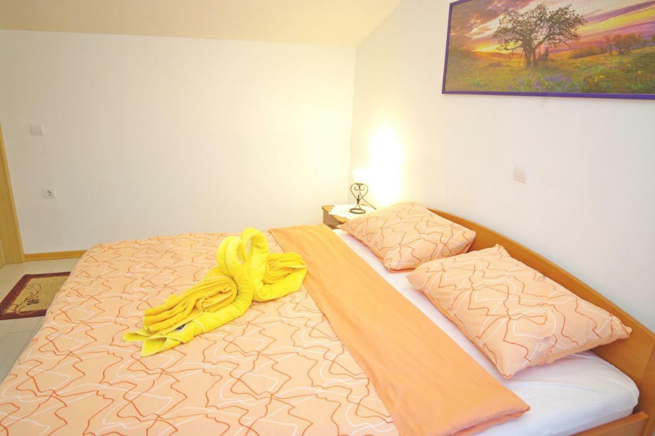 Apartments Cezar Vinkuran Ngoại thất bức ảnh